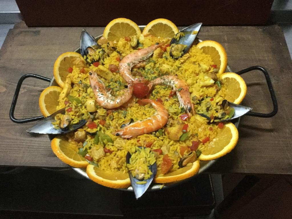 Los Cazadores Bed and Breakfast El Gastor Buitenkant foto