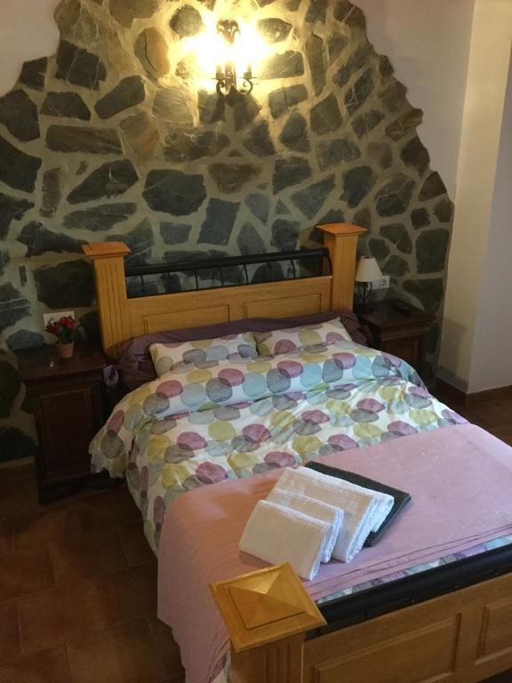 Los Cazadores Bed and Breakfast El Gastor Buitenkant foto